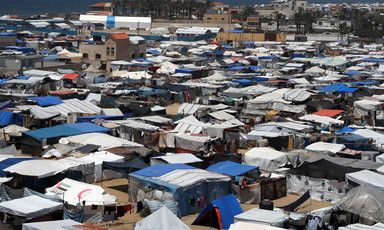 Rows of tents in central Gaza 