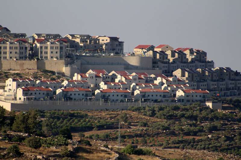 A view of a settlement bloc of colonial houses 