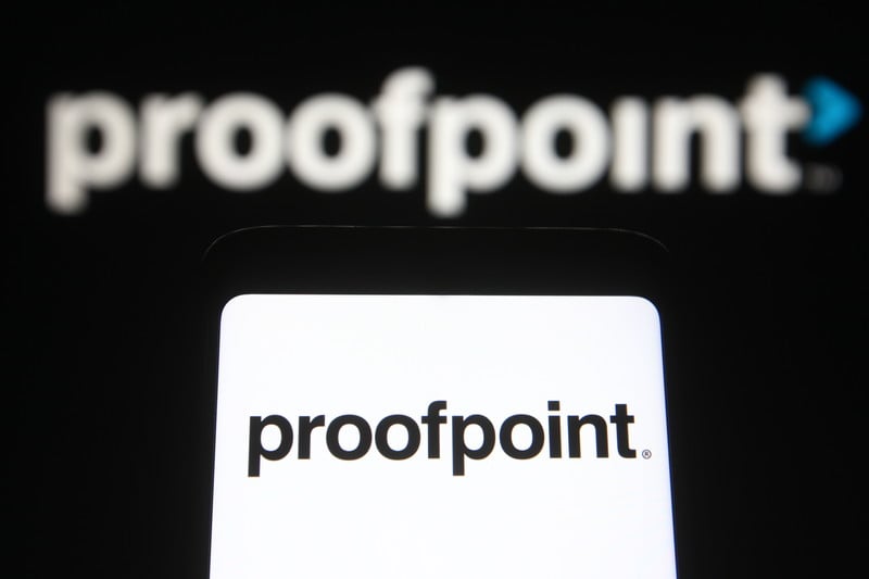 a logo for proofpoint