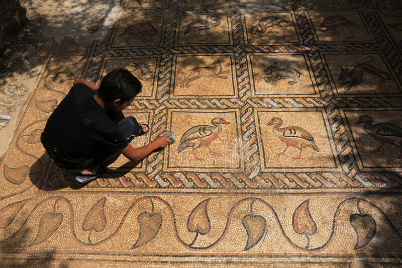 220918 gaza mosaic