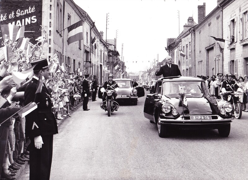 A presidential motorcade in France