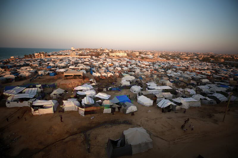 Livestream: Arab states betray Palestine as UN hands Gaza to Trump