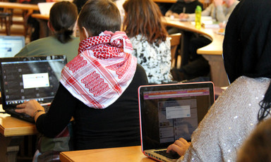 Attendees live tweet from the 2012 National Students for Justice in Palestine conference 