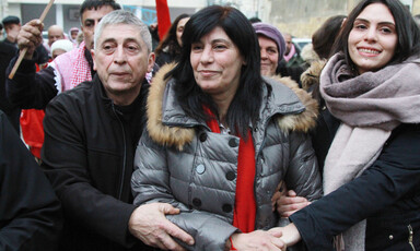 Khalida Jarrar surrounded by supporters. 