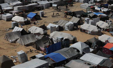 Rows of tents in Rafah 