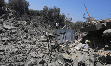 A large amount of rubble in central Gaza 
