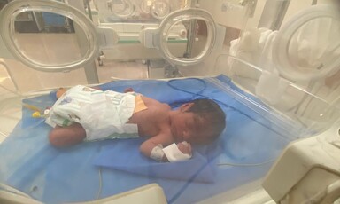 A baby in a Nicu