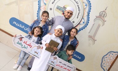 A father with his five children